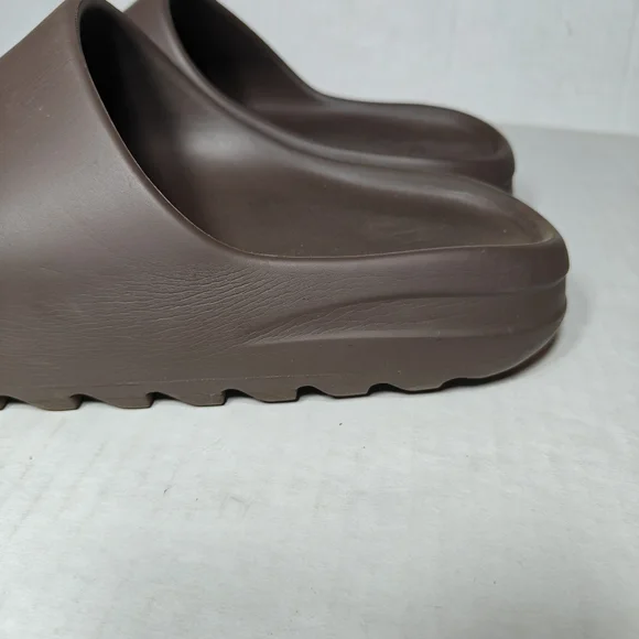 Adidas Yeezy Original Slide Soot 2020 Brown Slip OnSandals Men's Shoe Size 12